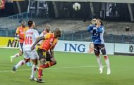 Edeh Chidi and James Moga played like strangers in the first leg (Photo Credit: Kingfisher East Bengal)